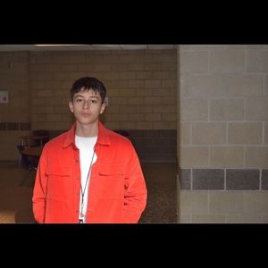 Meet your Posher, Carlos